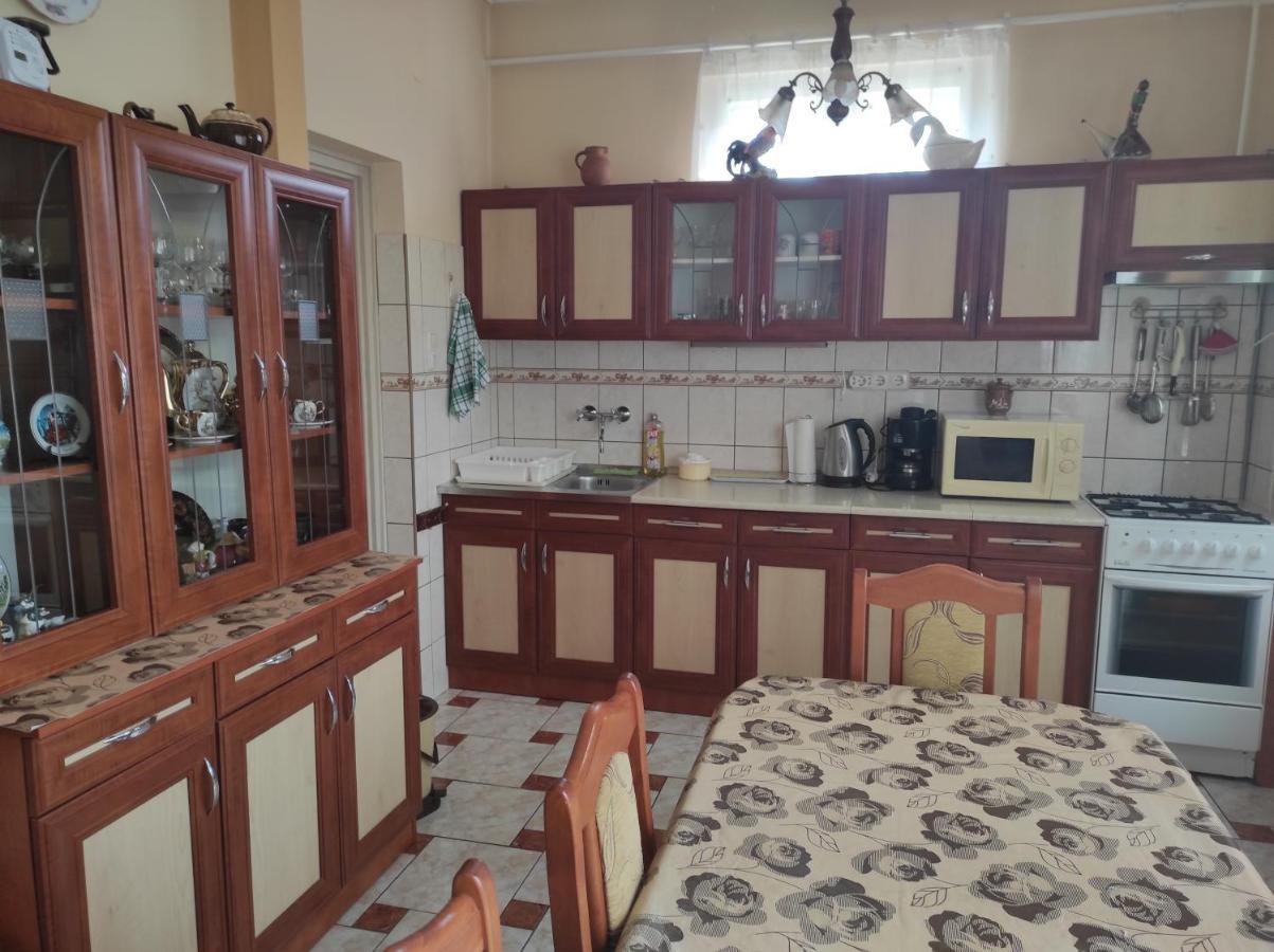 Kovacs Vendeghaz Apartment Hajduszoboszlo Ngoại thất bức ảnh